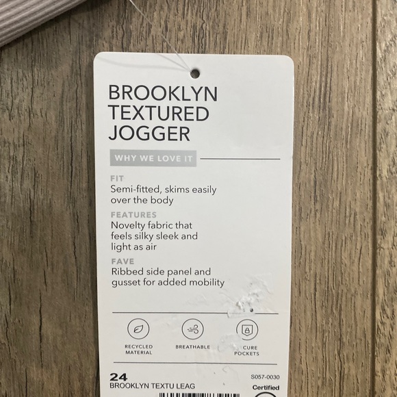 Athleta Brooklyn Textured Jogger - Picture 5 of 9